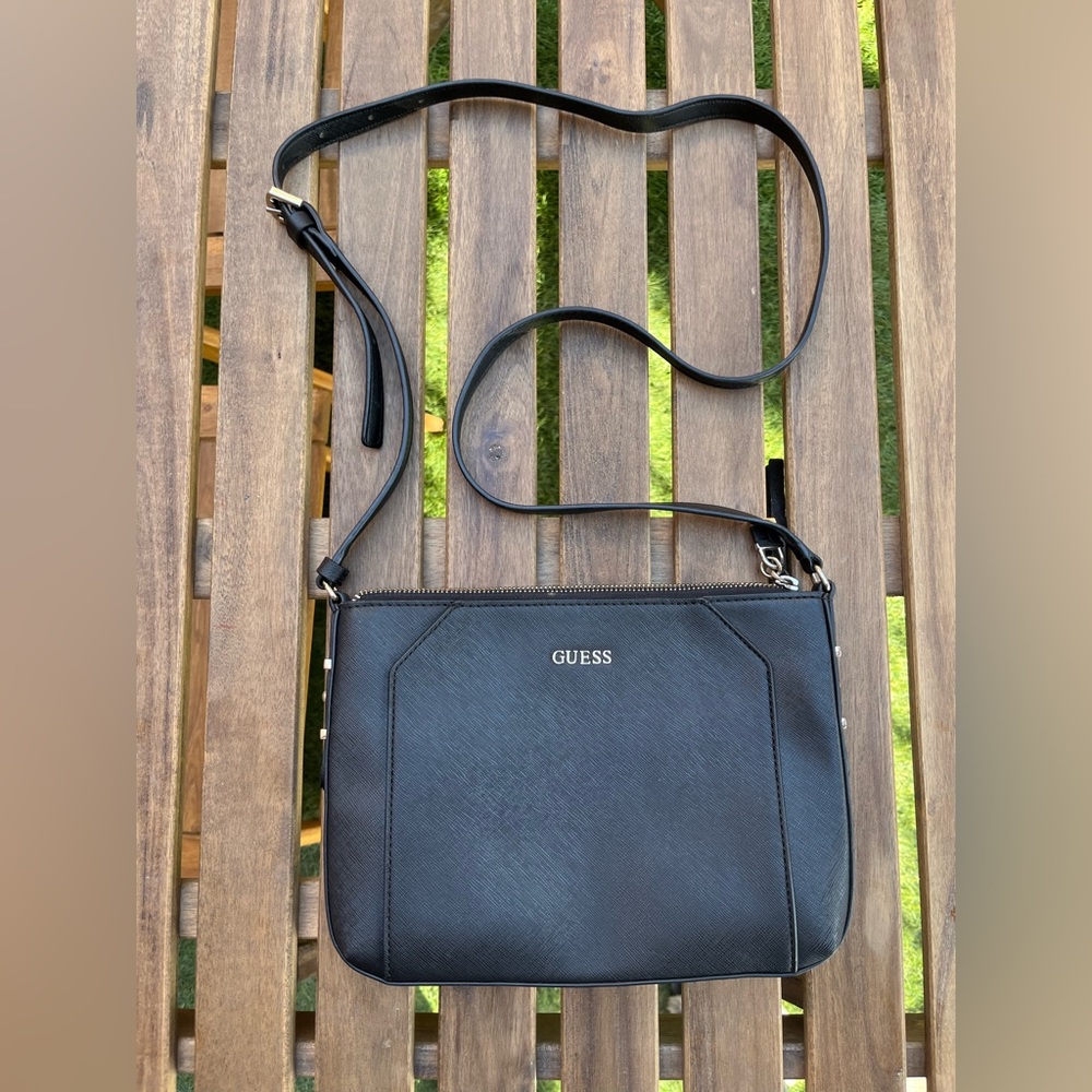Guess small crossbody